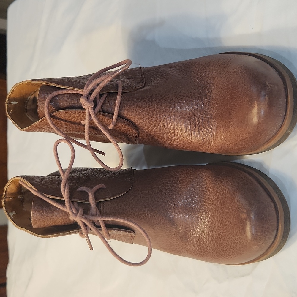 Korks Leather Lace Up Ankle Boots